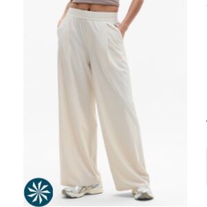 Athleta Stratosphere High Rise Wide Leg Pant NWT (M Tall, Bone White)